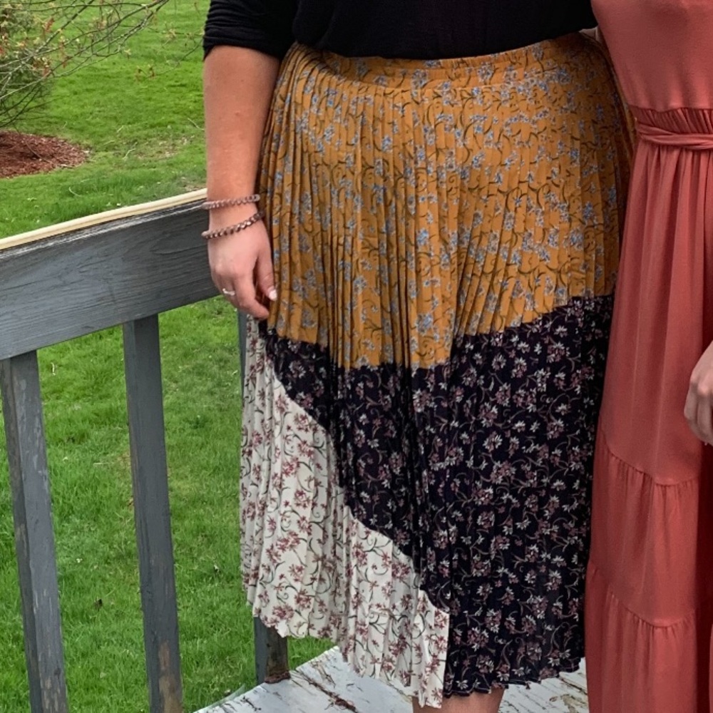 Roolee pattern skirt